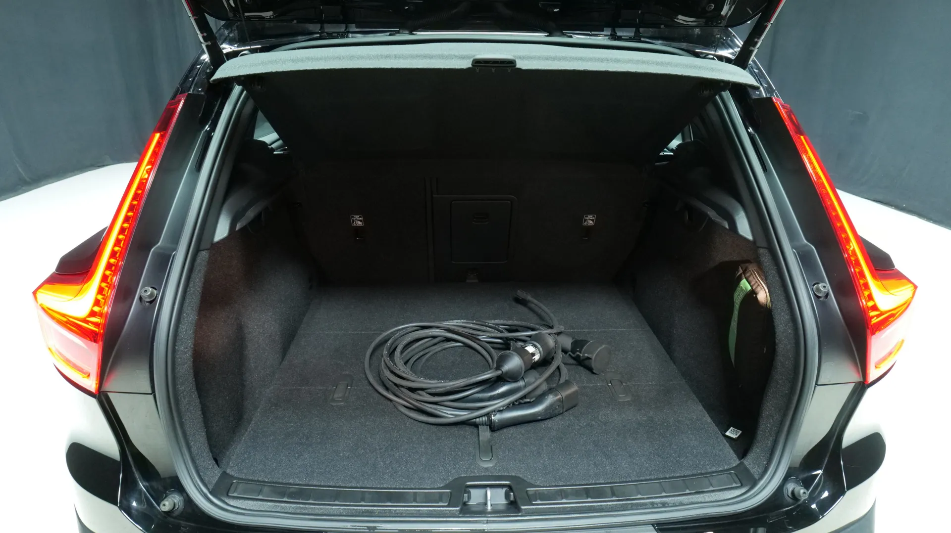 Autokuva 16 - XRB-268