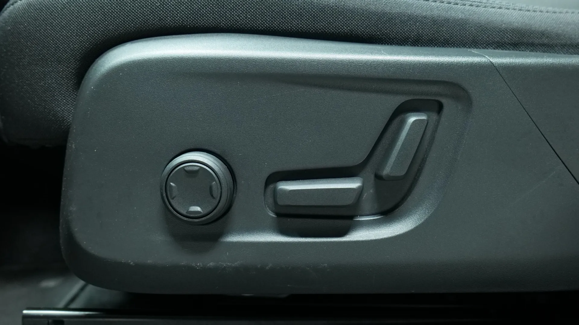 Autokuva 10 - XRB-268