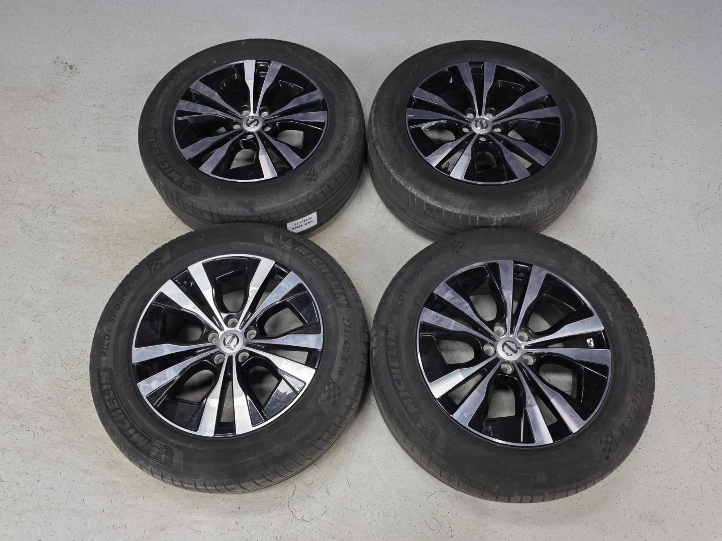 Autokuva 12 - XRB-656