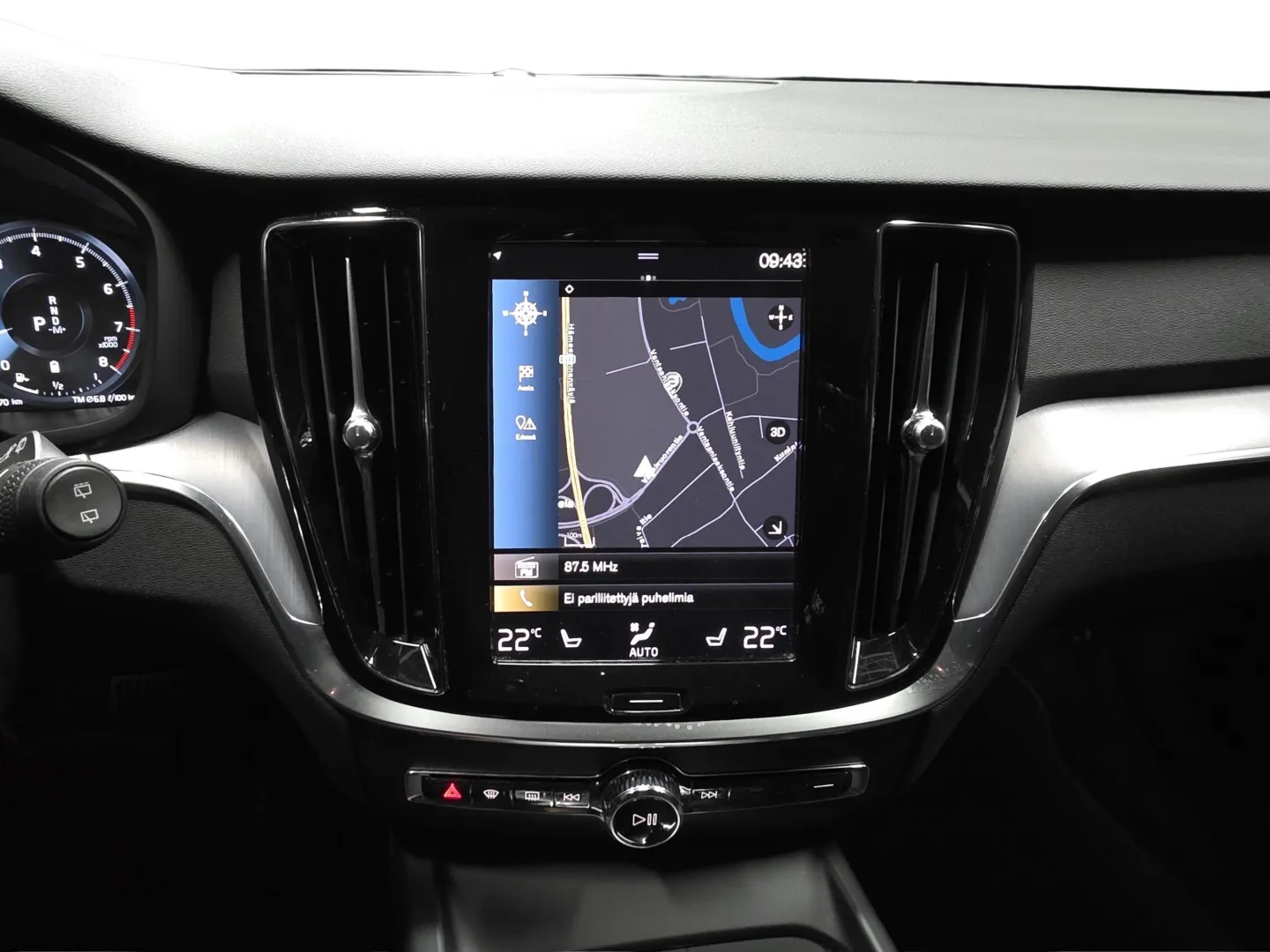 Autokuva 13 - XRB-730