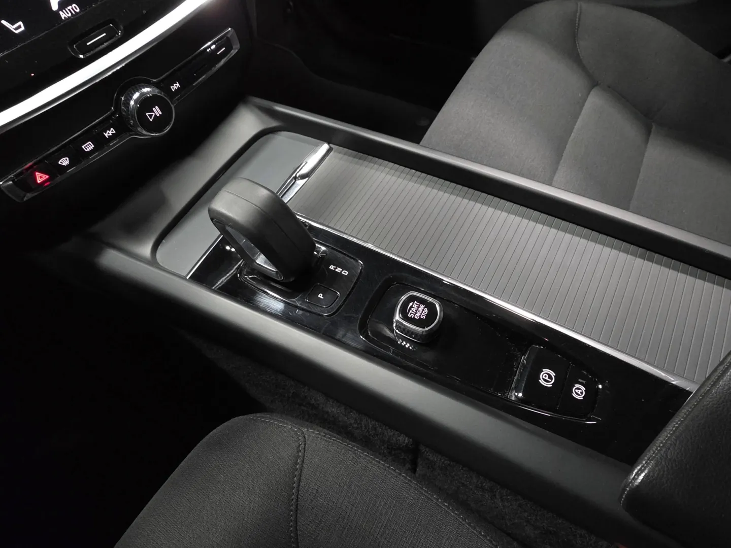 Autokuva 15 - XRB-730