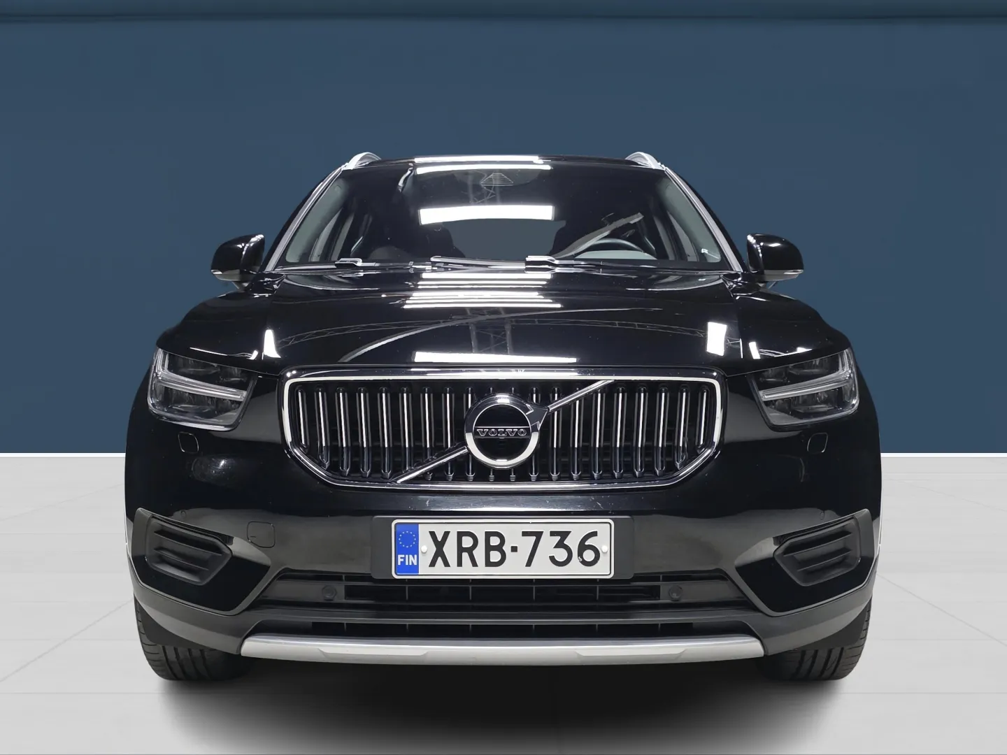 Autokuva 2 - XRB-736