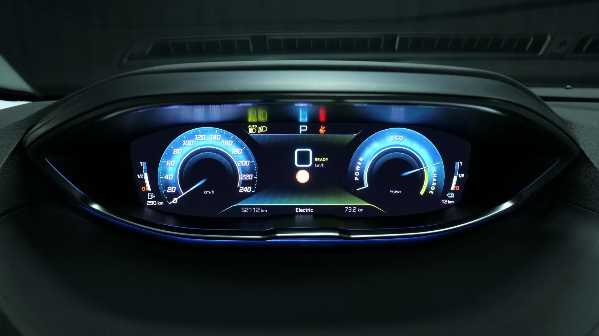 Autokuva 6 - XRE-988