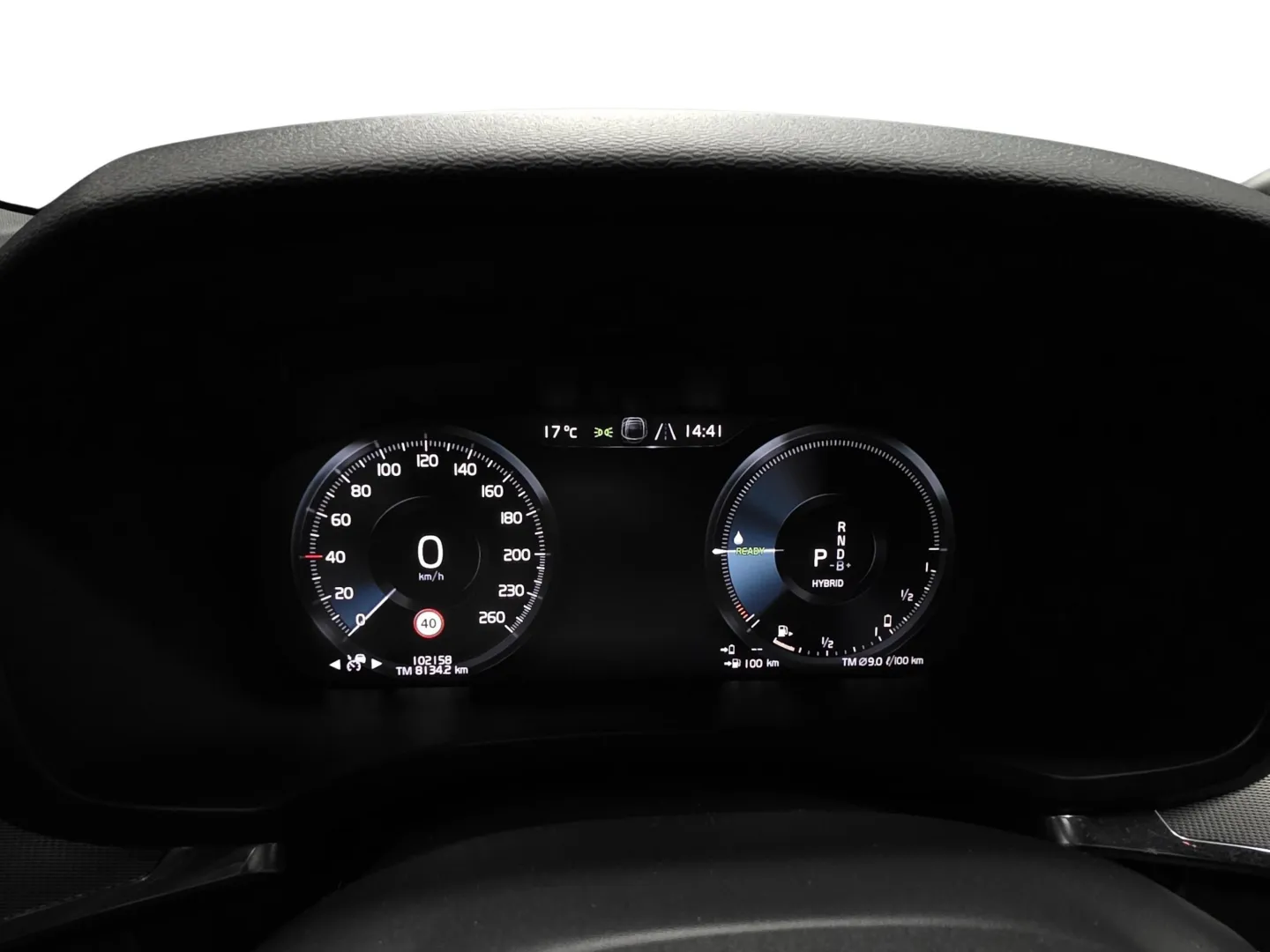 Autokuva 7 - XRH-347