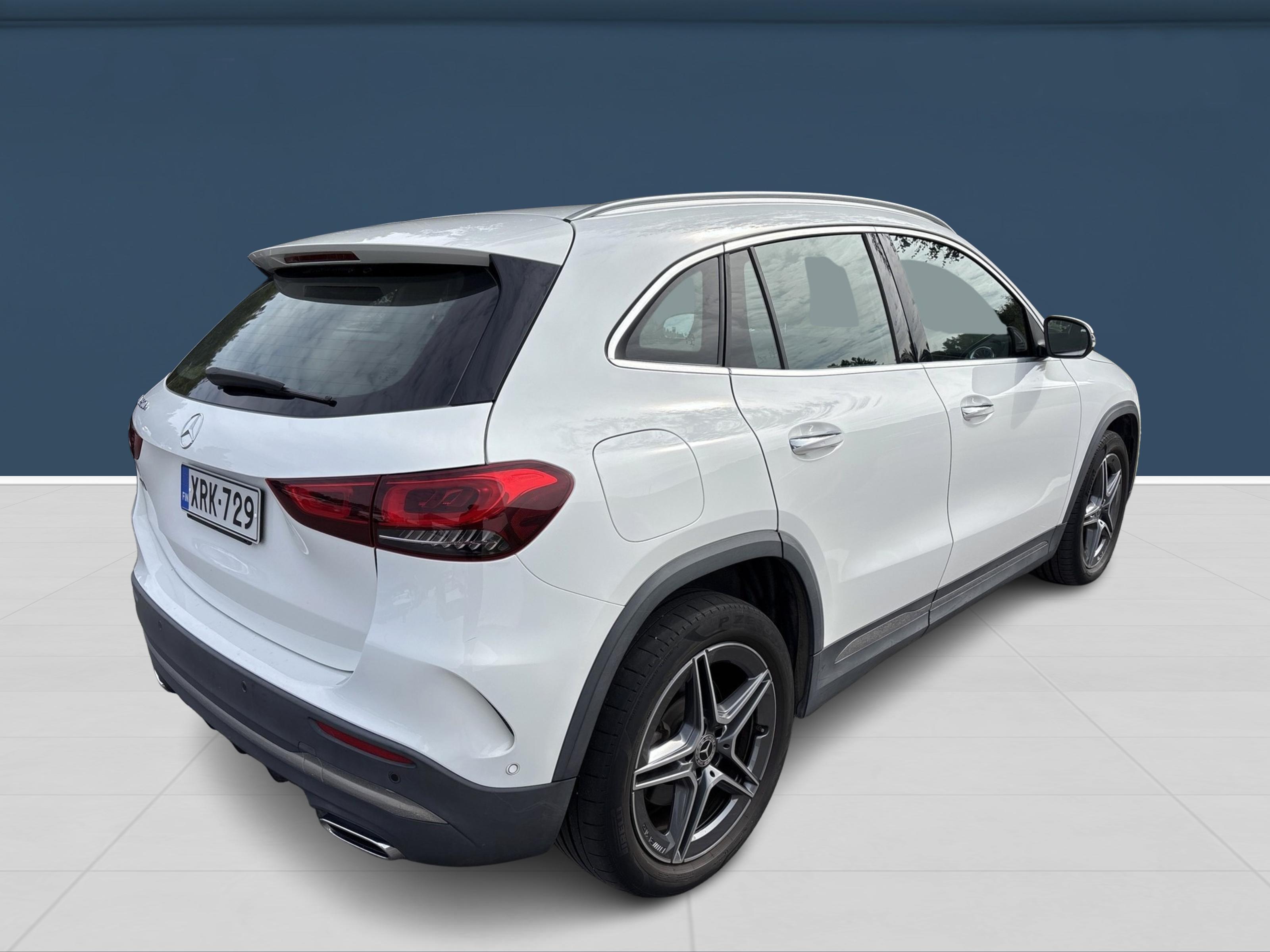 Mercedes-Benz GLA 2022, photo 2/4