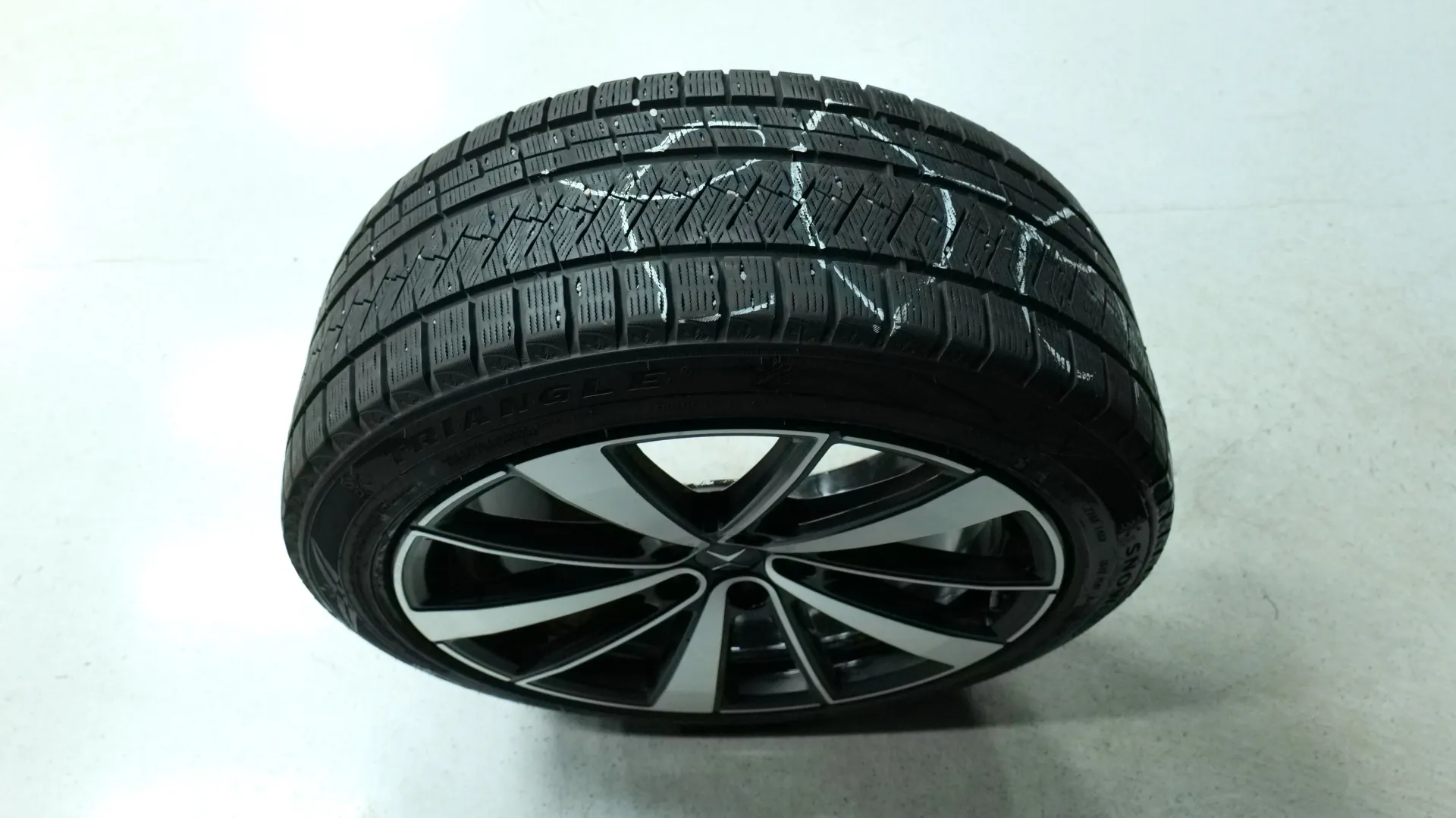 Autokuva 20 - XRN-202