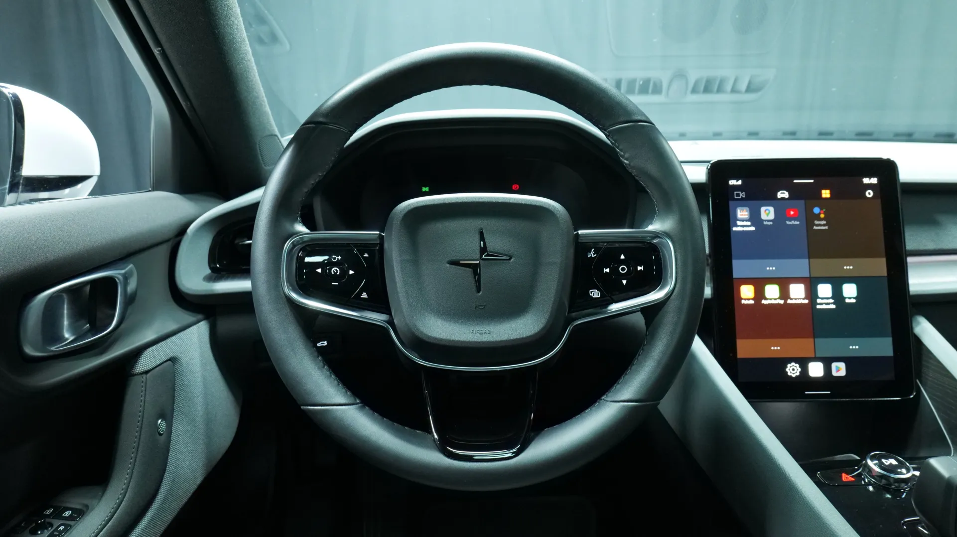 Autokuva 14 - XRN-202