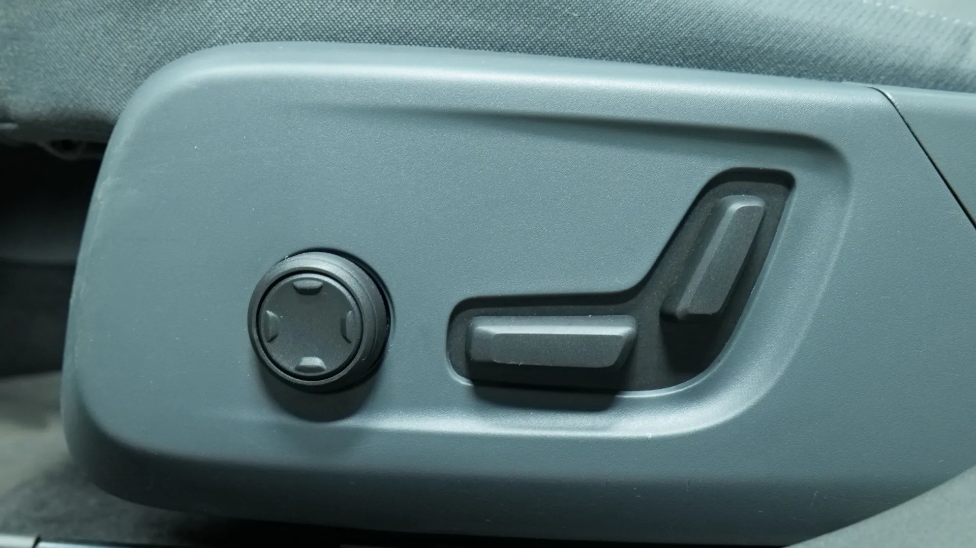 Autokuva 10 - XRN-202