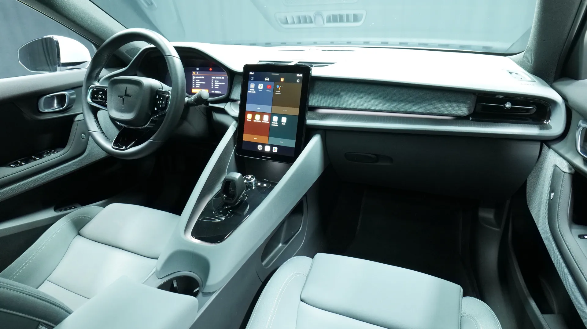 Autokuva 18 - XRN-202