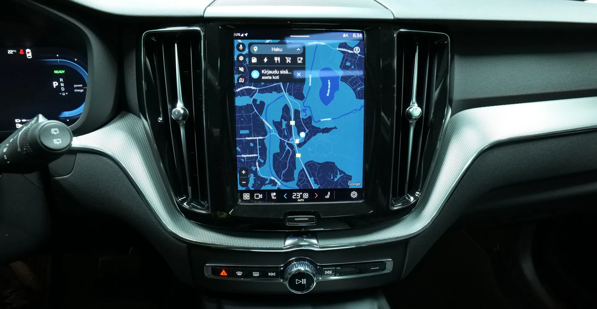 Autokuva 7 - XRO-711