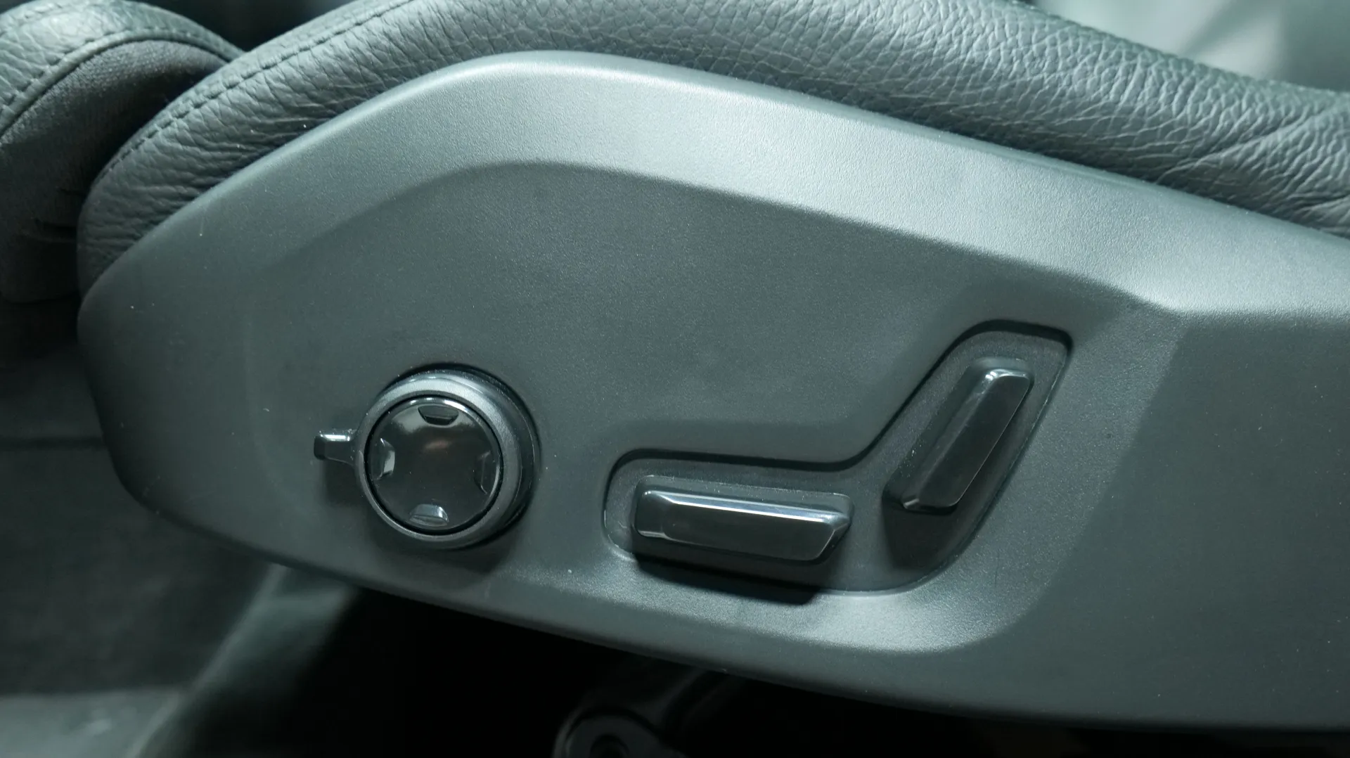 Autokuva 11 - XRO-711