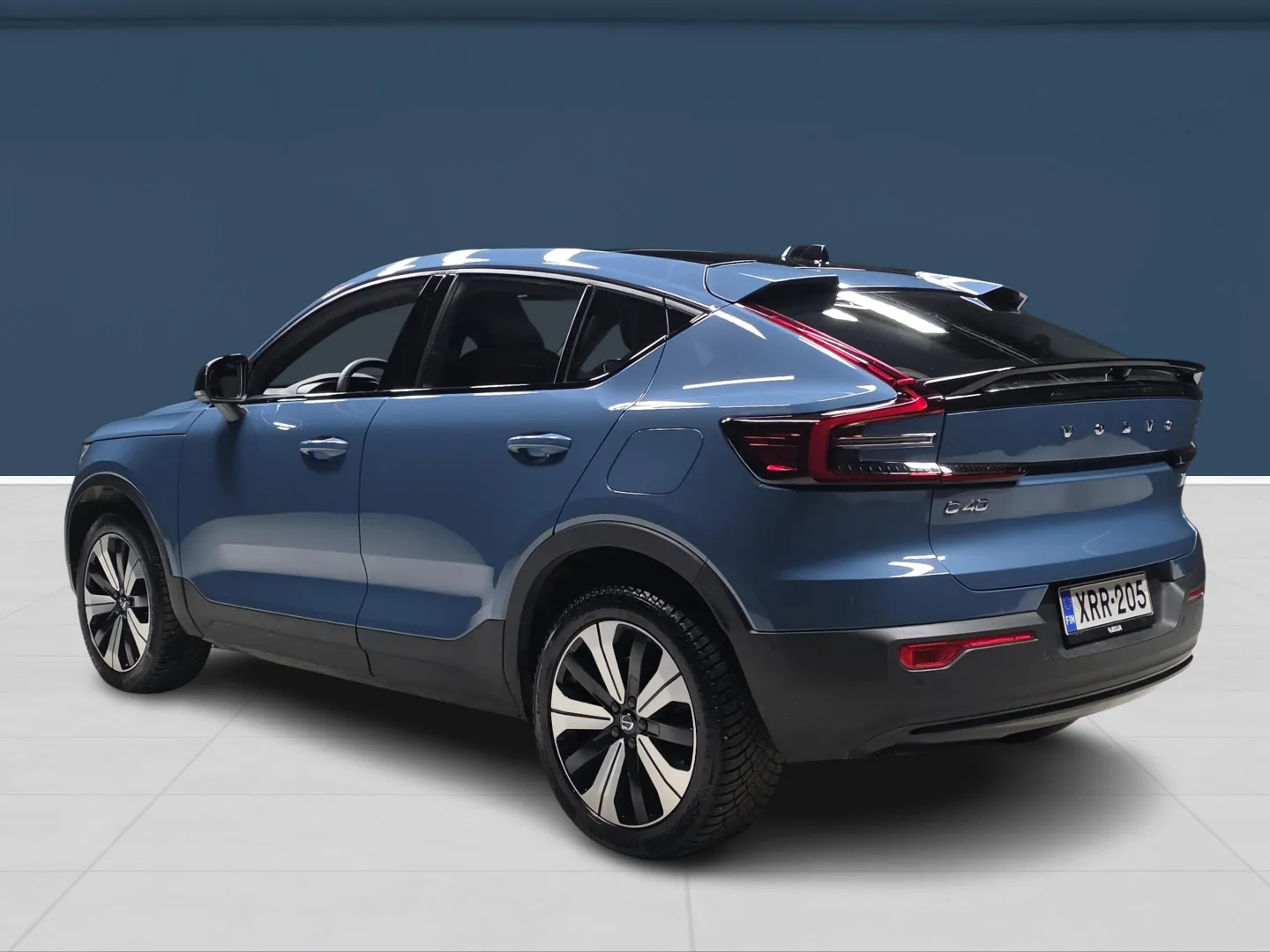 Autokuva 6 - XRR-205