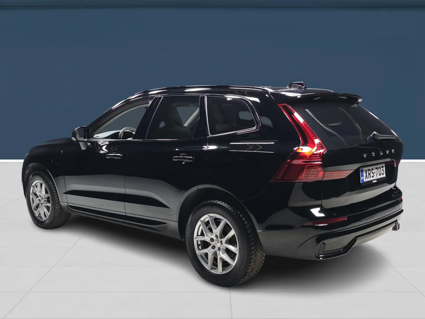 Autokuva 6 - XRS-703
