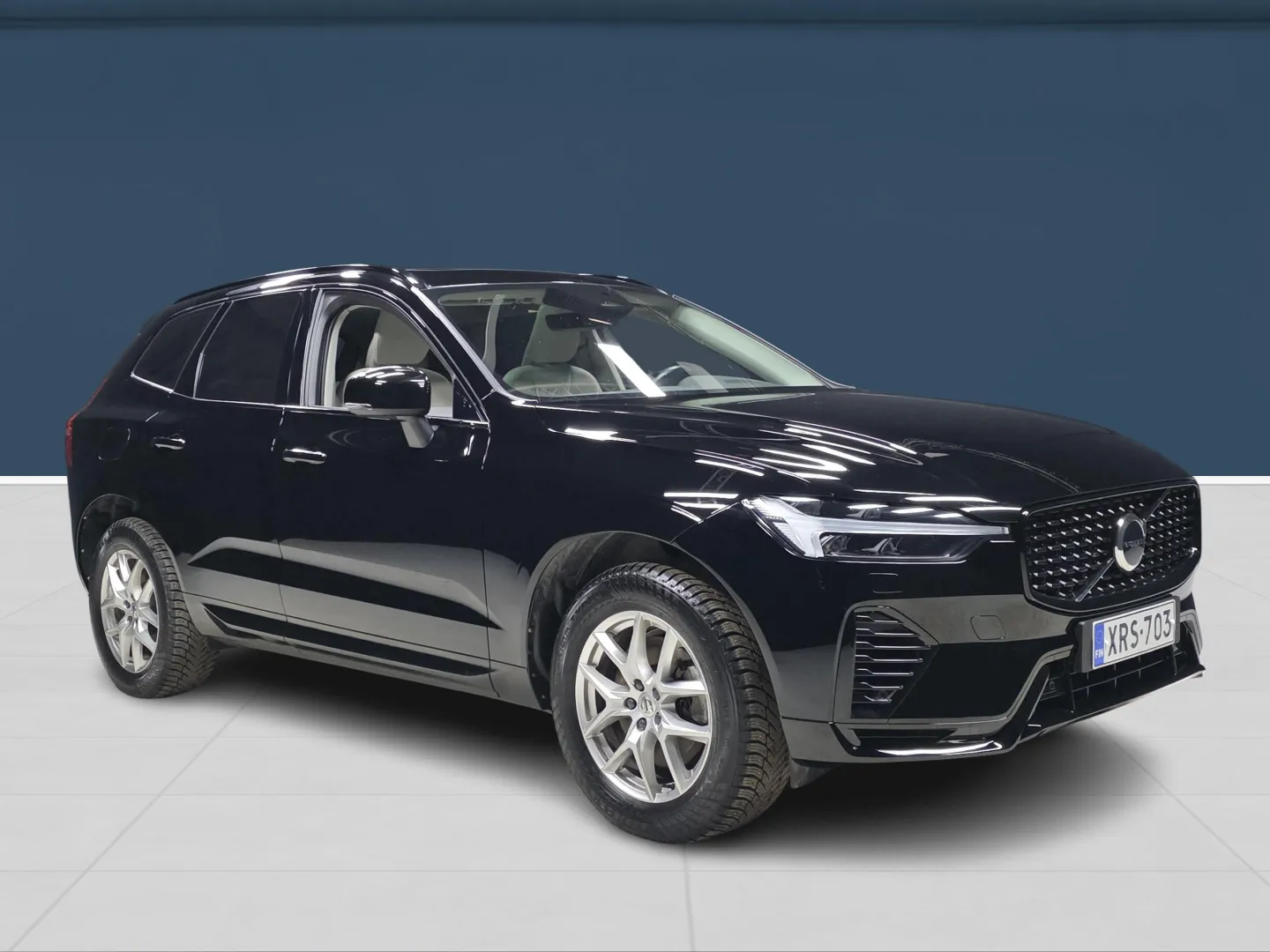 Autokuva 3 - XRS-703