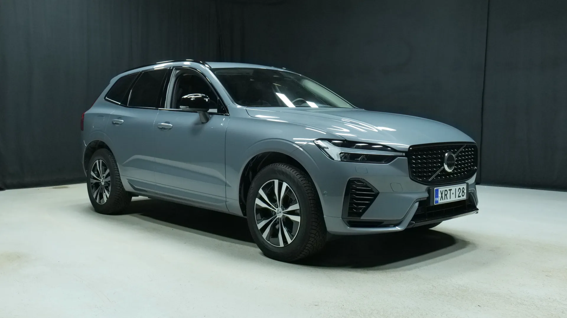 Autokuva 5 - XRT-128