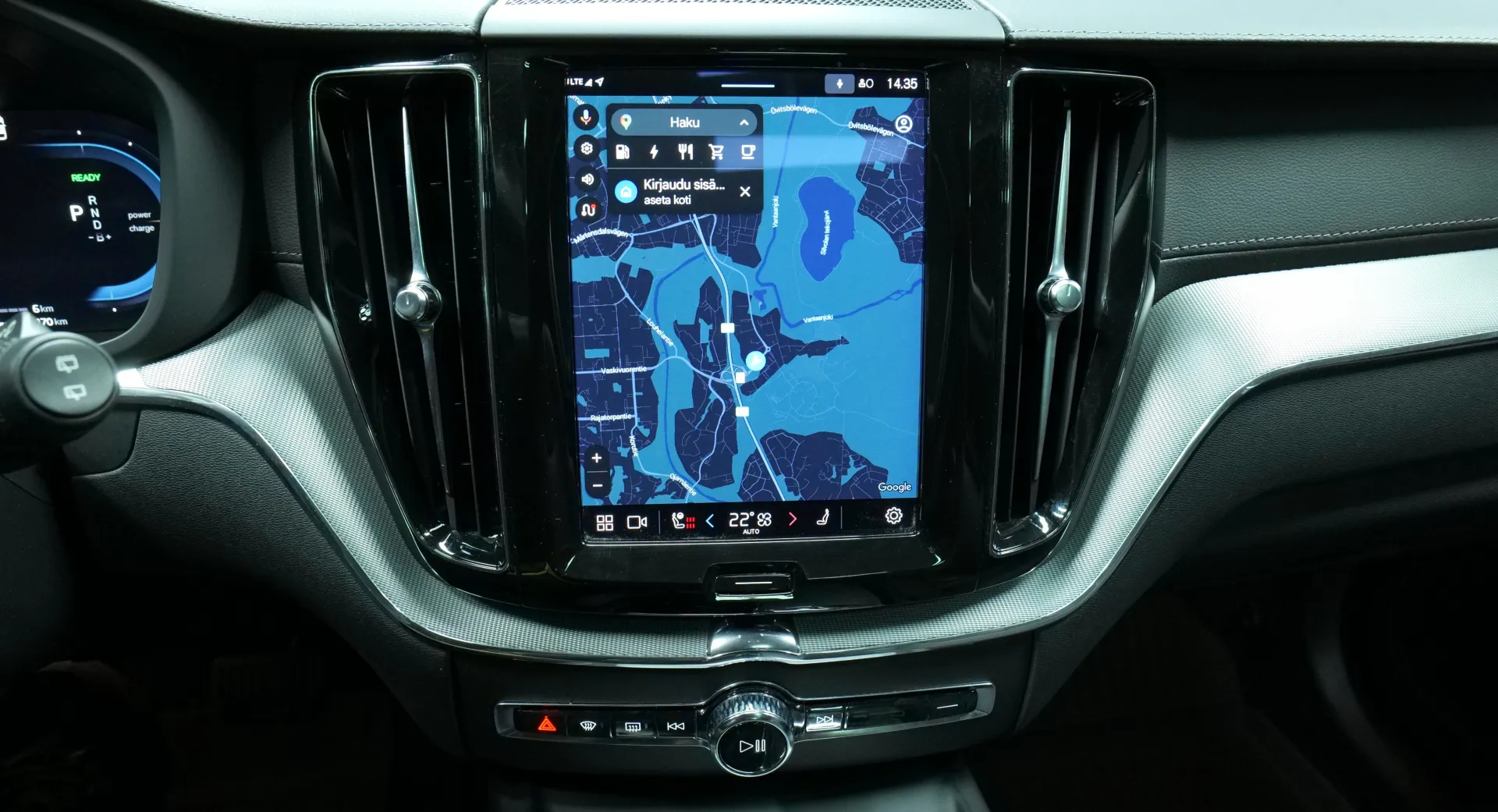 Autokuva 7 - XRT-128