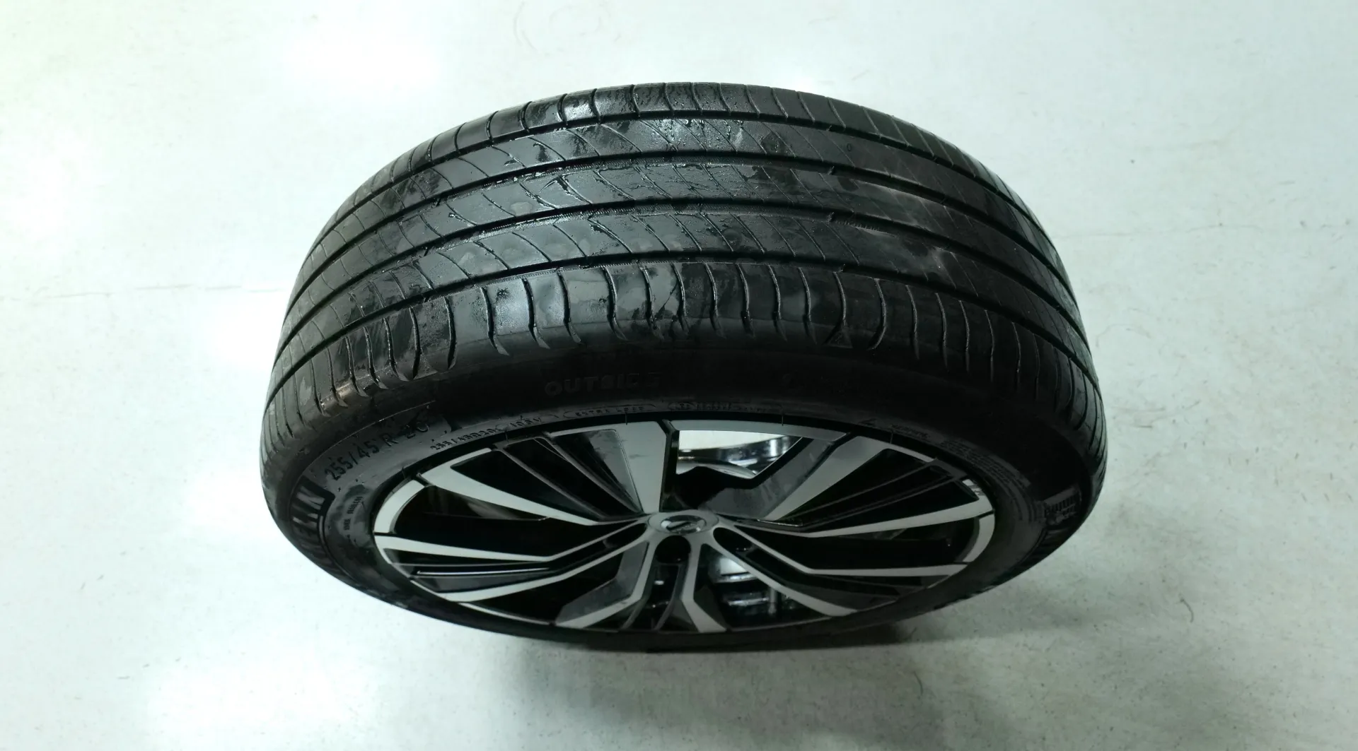 Autokuva 21 - XRT-128