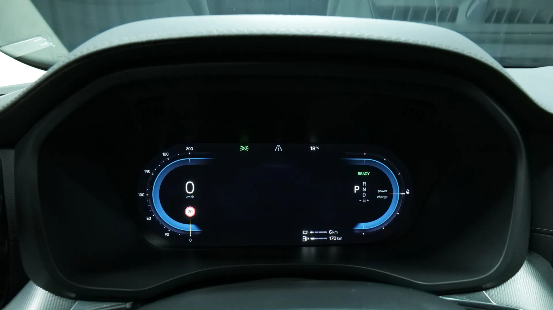 Autokuva 6 - XRT-128