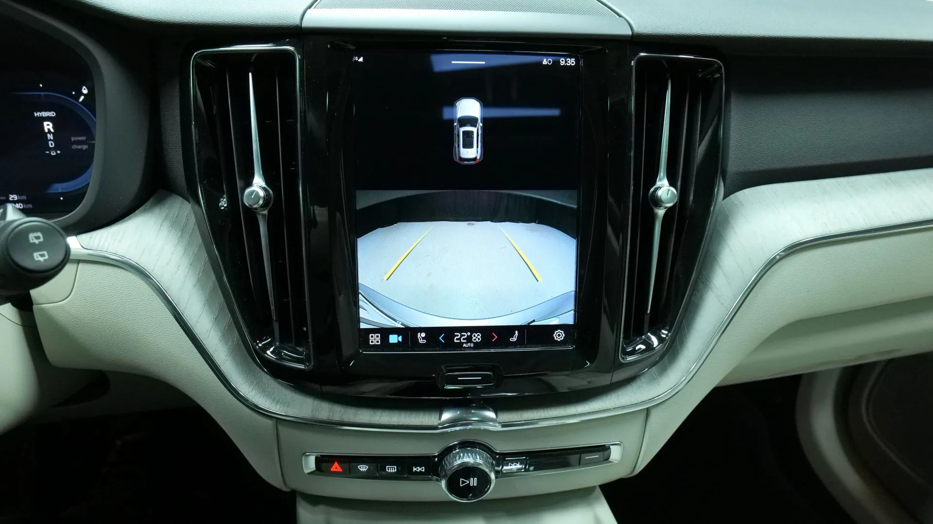 Autokuva 7 - XRT-142