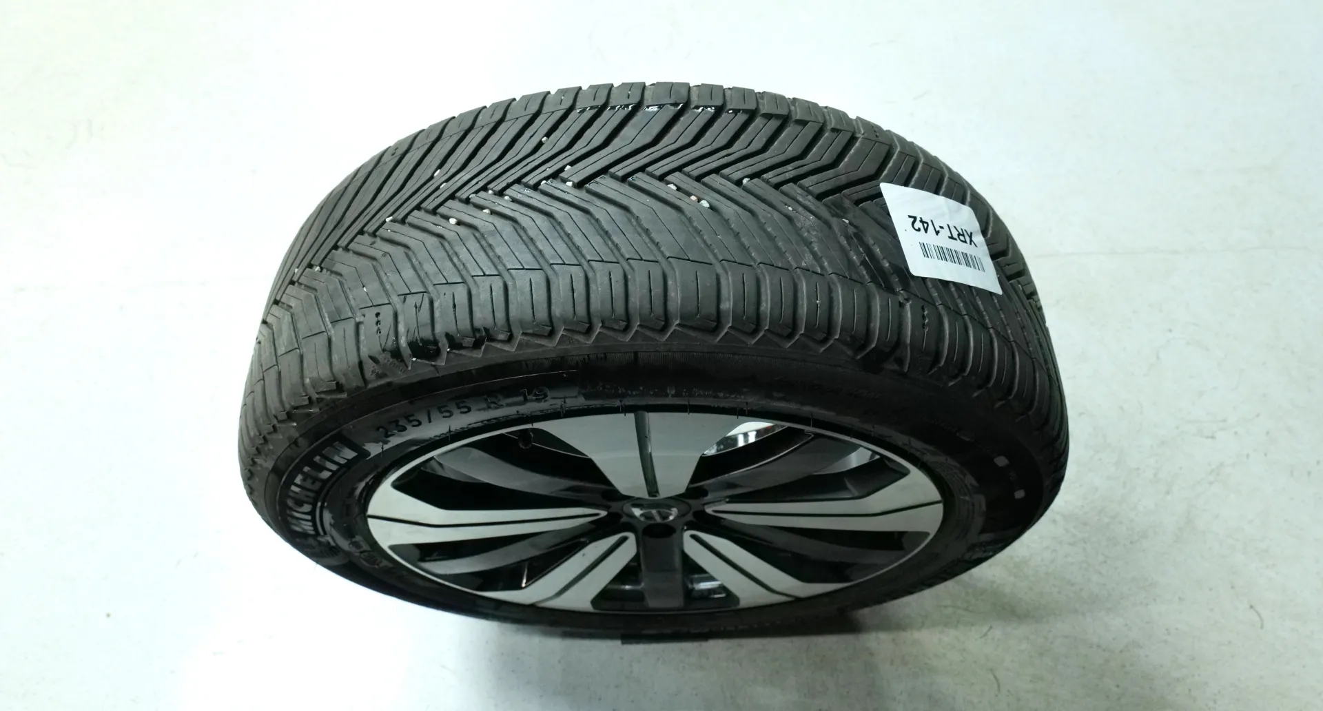 Autokuva 20 - XRT-142