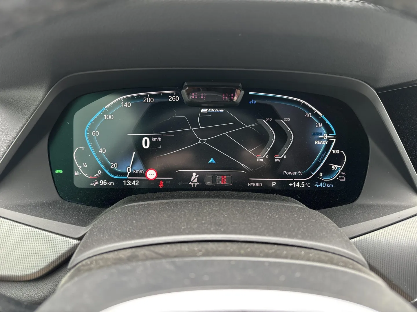 Autokuva 6 - XRT-540
