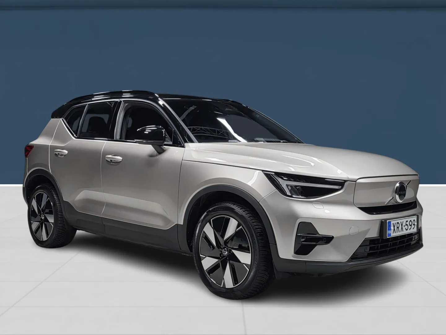 Autokuva 3 - XRX-599