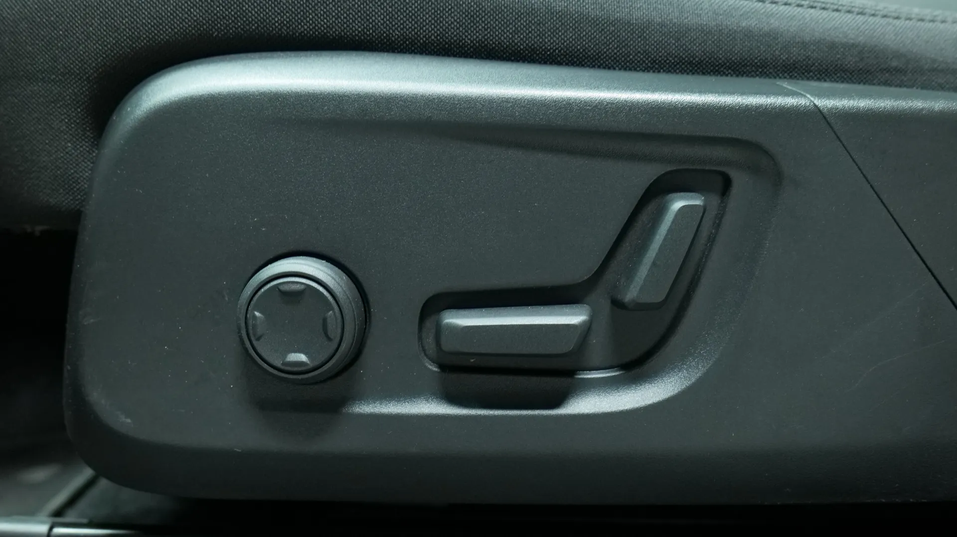 Autokuva 11 - XRX-601