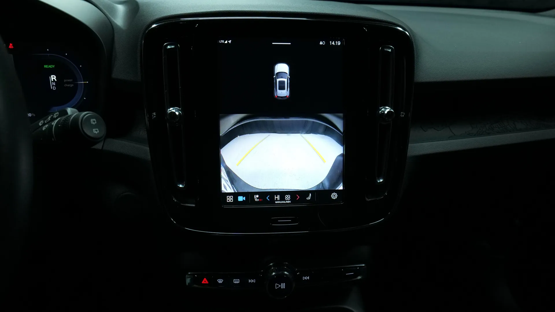 Autokuva 9 - XRX-601