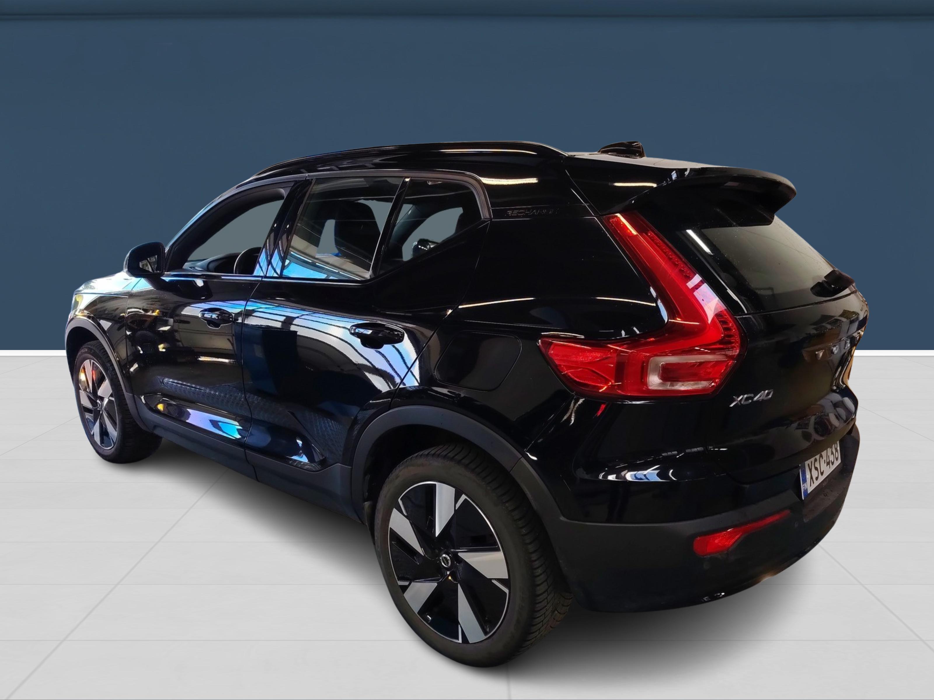 Volvo XC40 Recharge Twin Plus 2024, photo 3/5