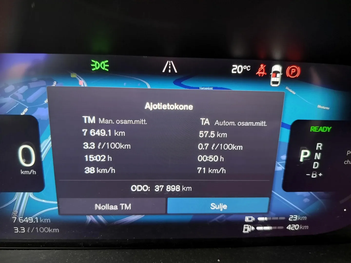 Autokuva 7 - XSE-871