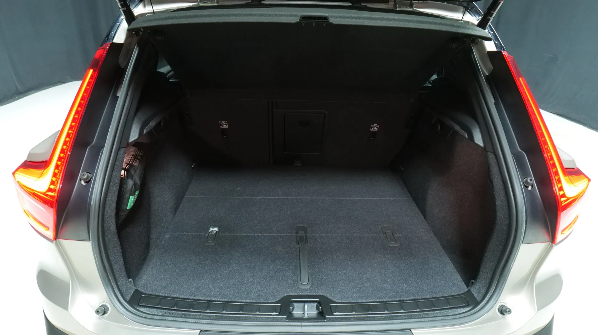 Autokuva 16 - XSL-783