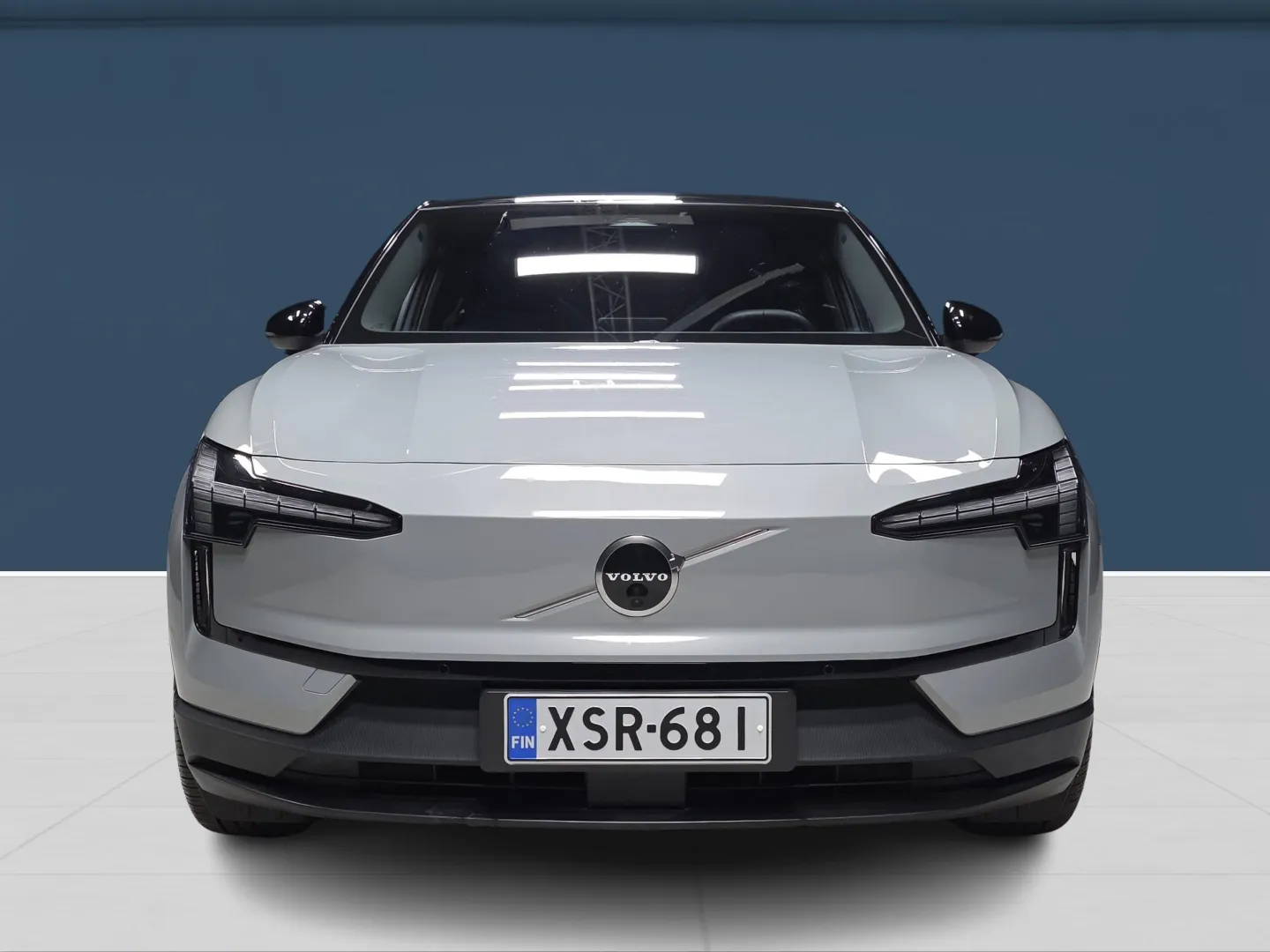 Autokuva 2 - XSR-681