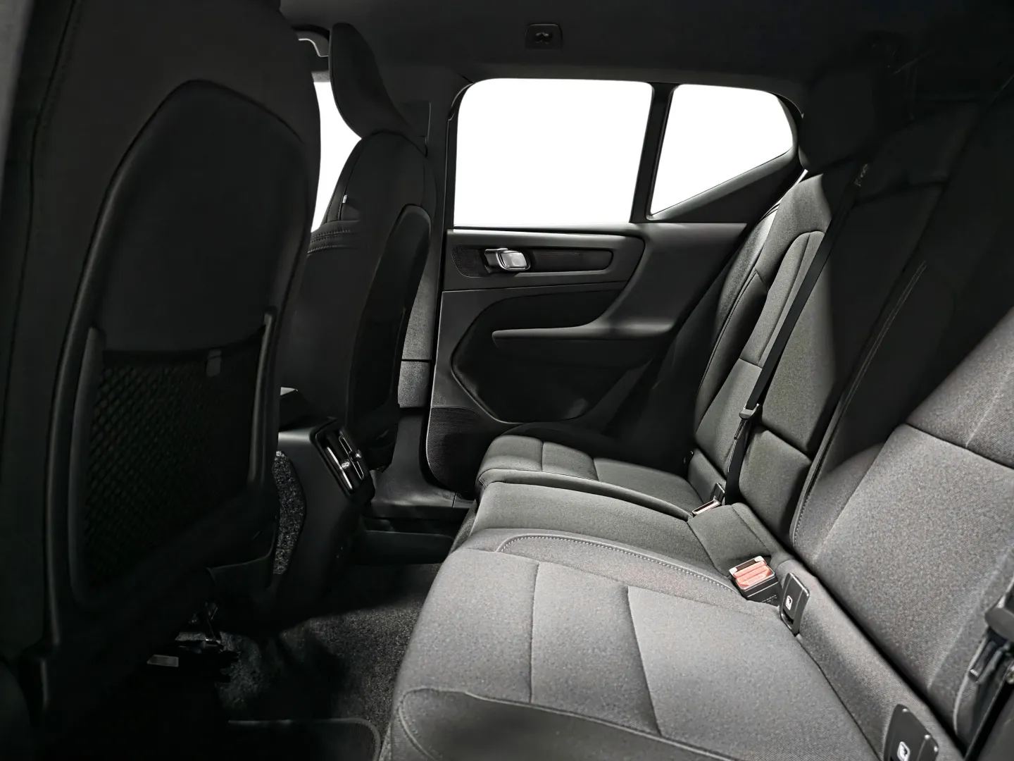 Autokuva 9 - XST-743