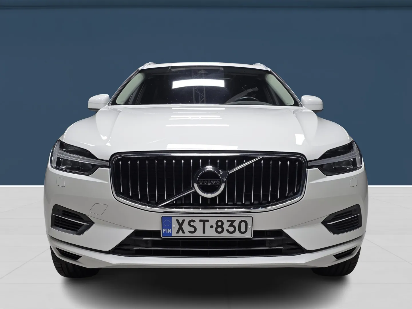 Autokuva 2 - XST-830