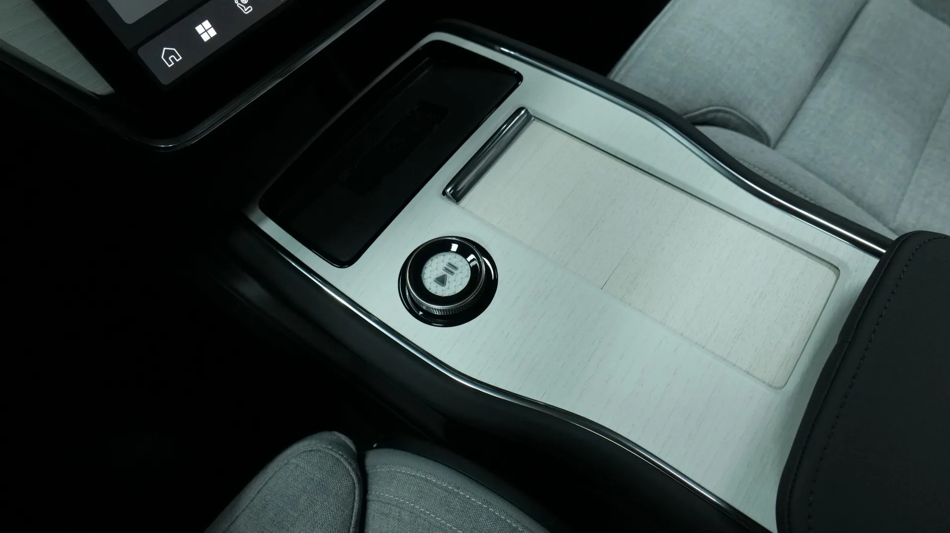 Autokuva 9 - XSV-605