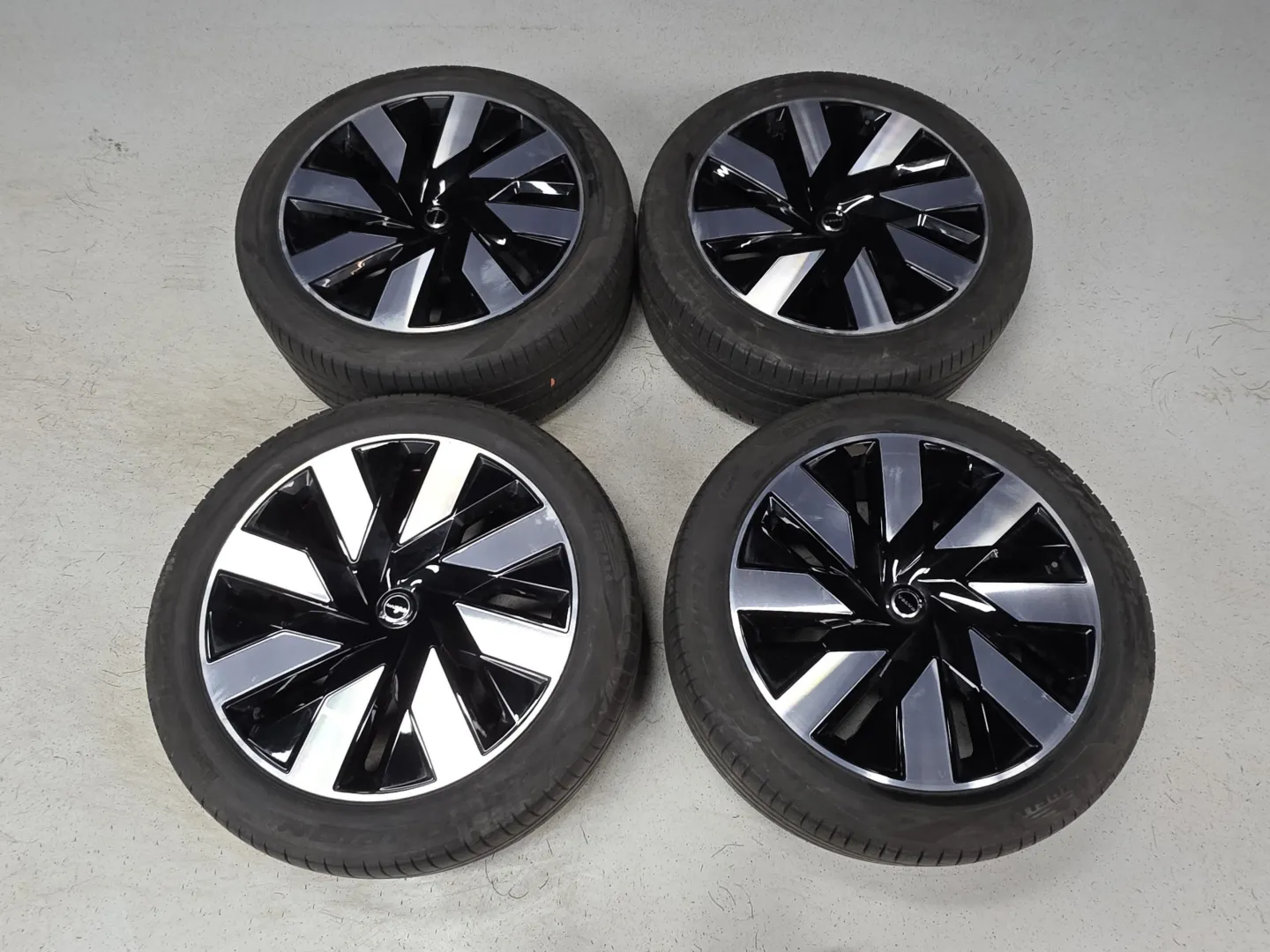 Autokuva 12 - XSX-605