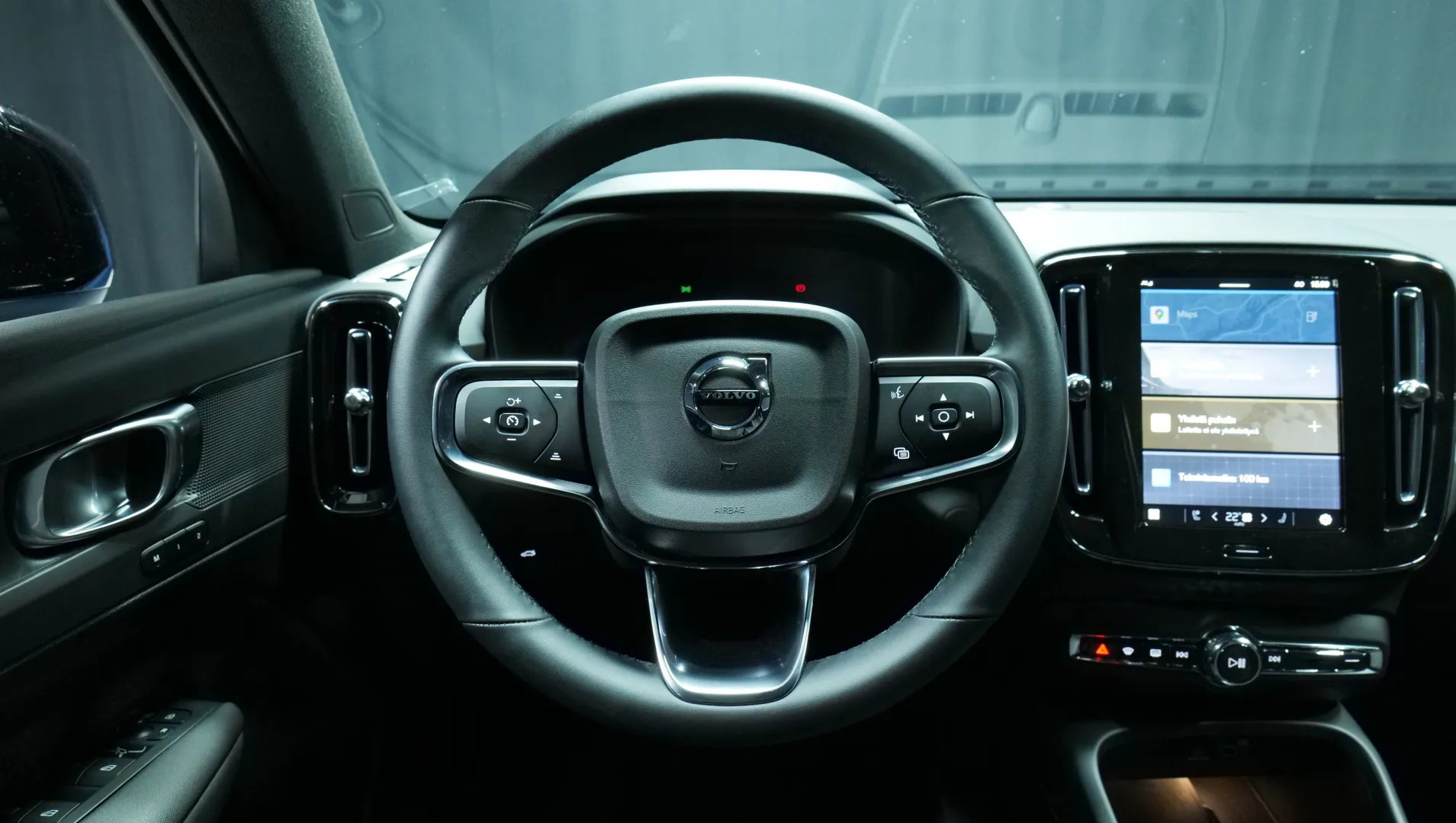 Autokuva 14 - XTA-710