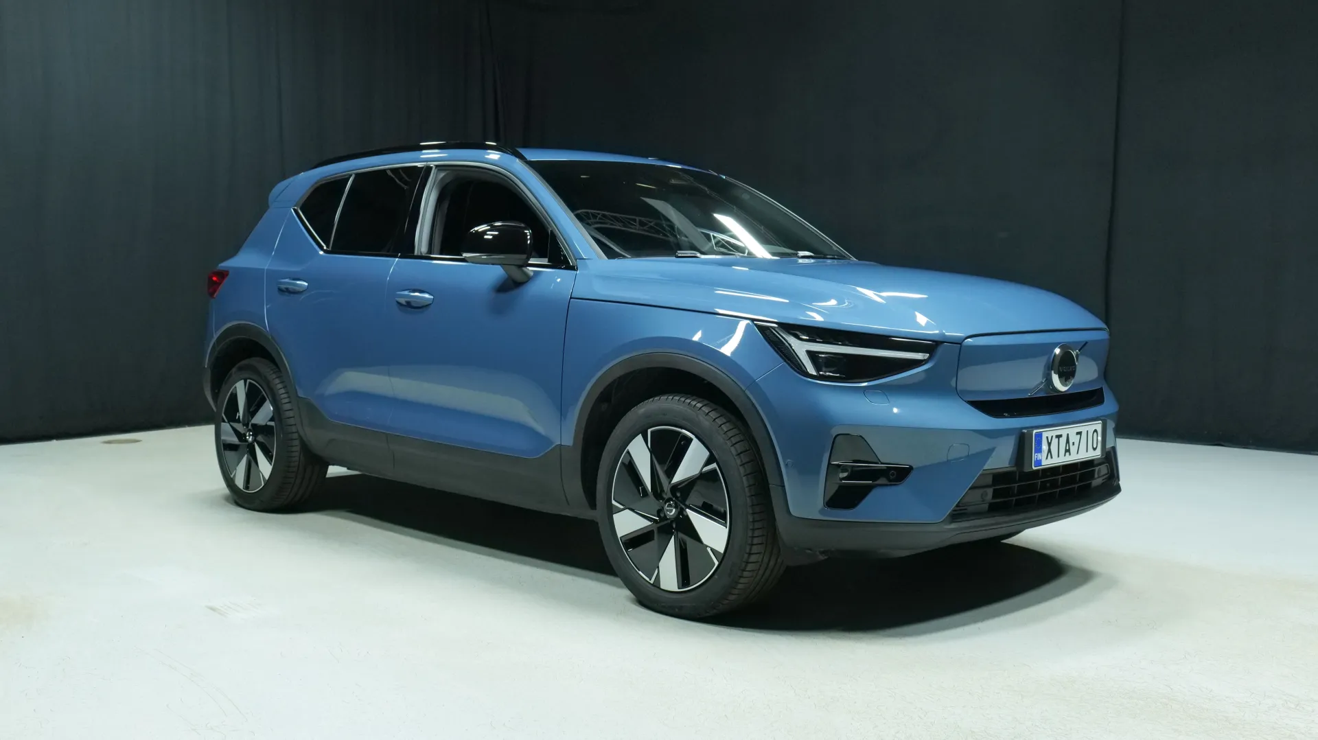 Autokuva 5 - XTA-710