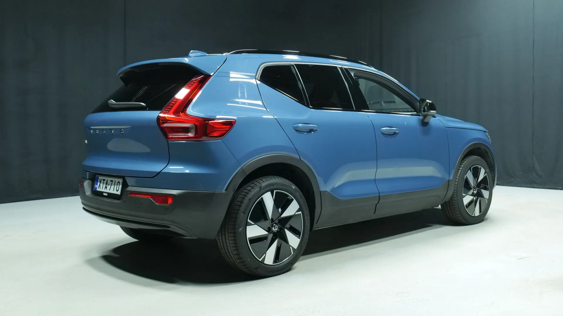 Autokuva 3 - XTA-710