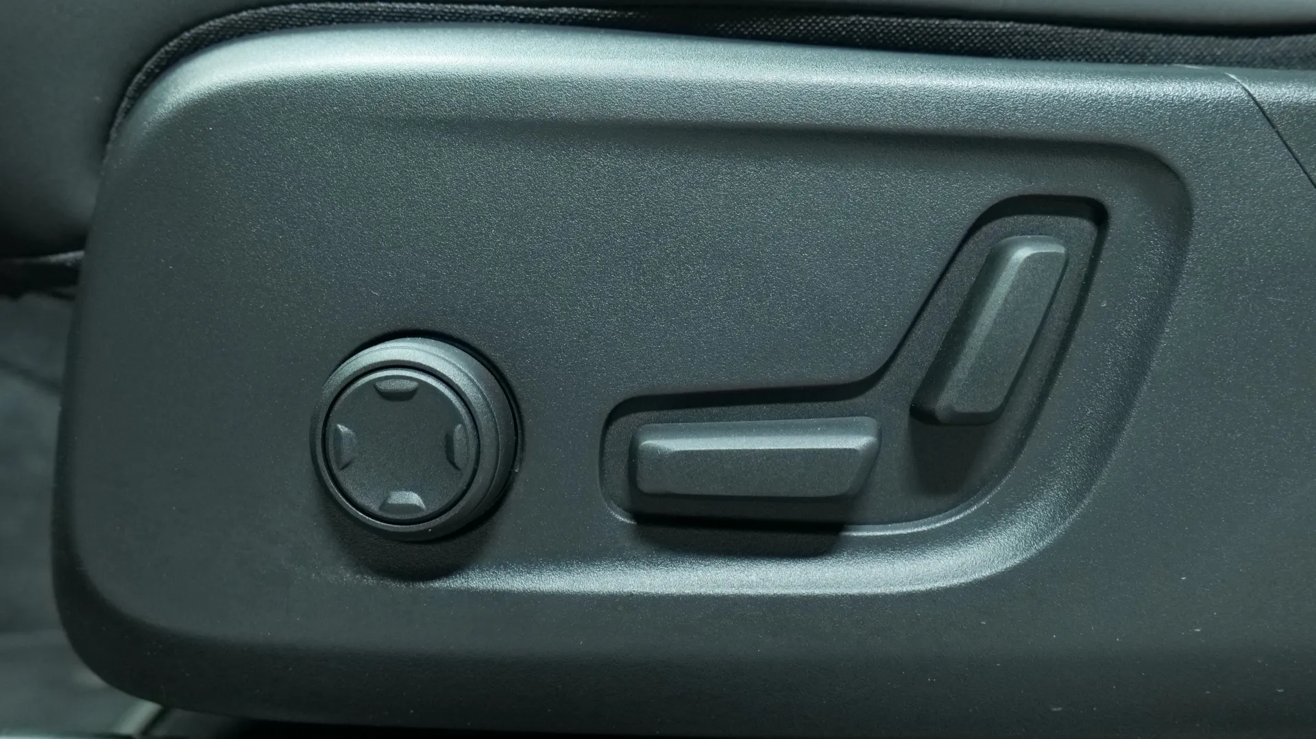 Autokuva 10 - XTA-710