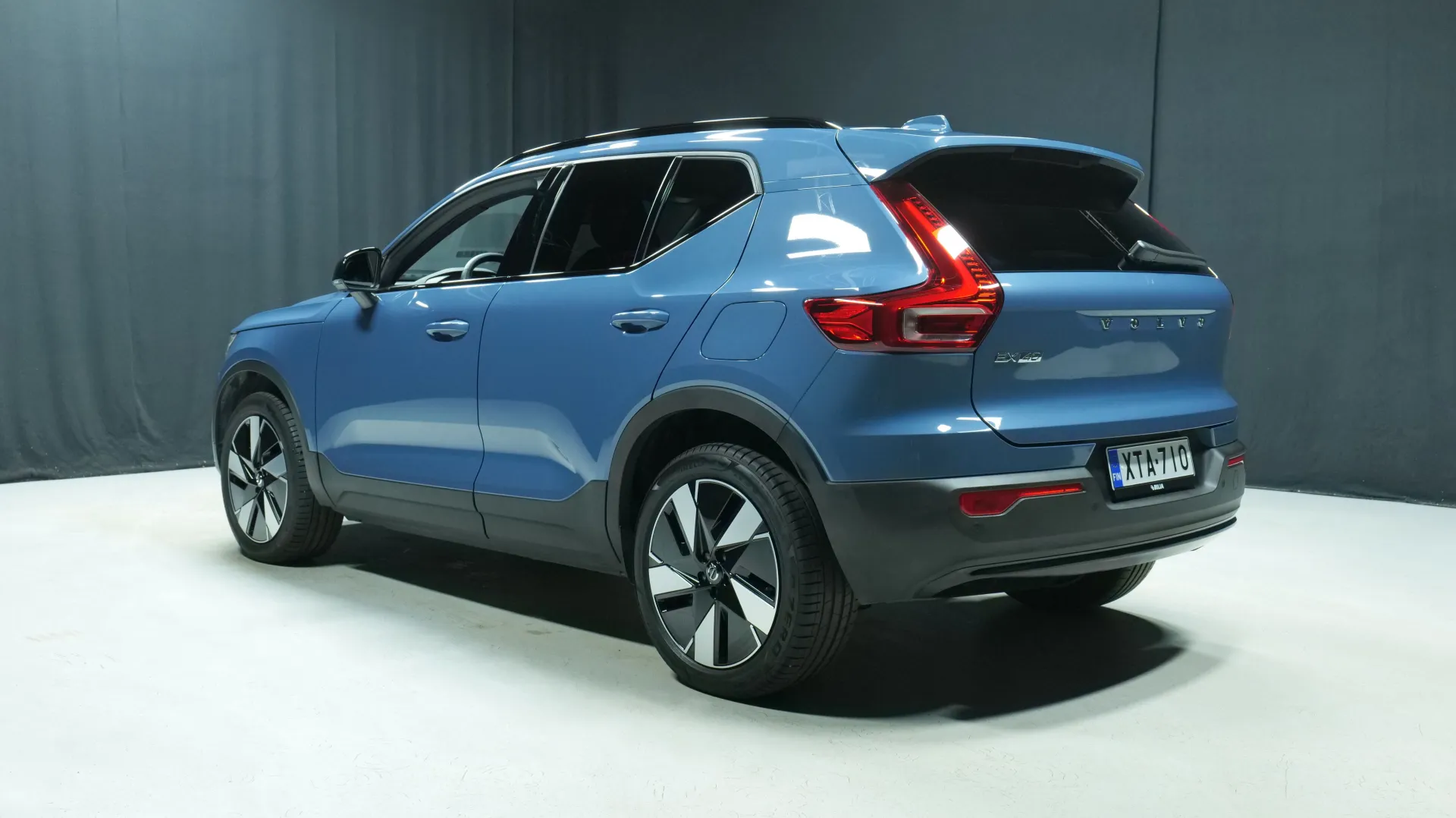 Autokuva 2 - XTA-710