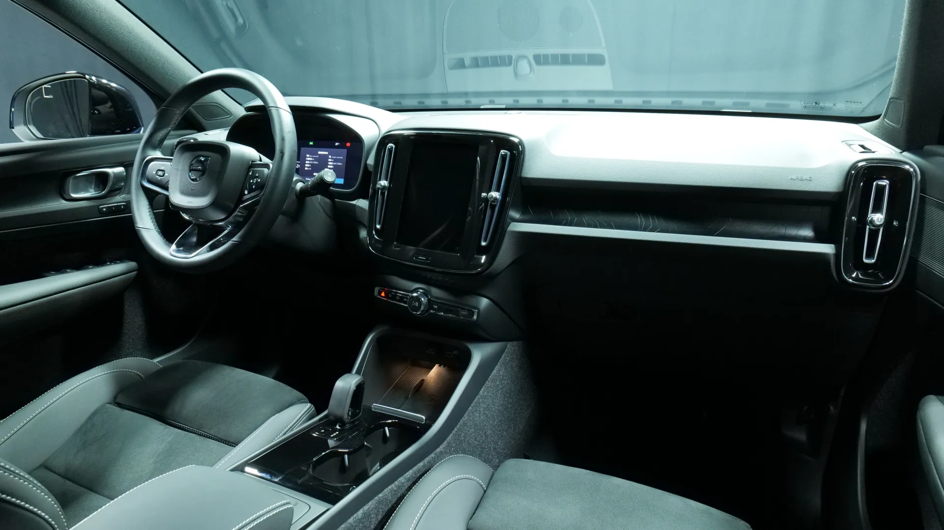 Autokuva 17 - XTA-710