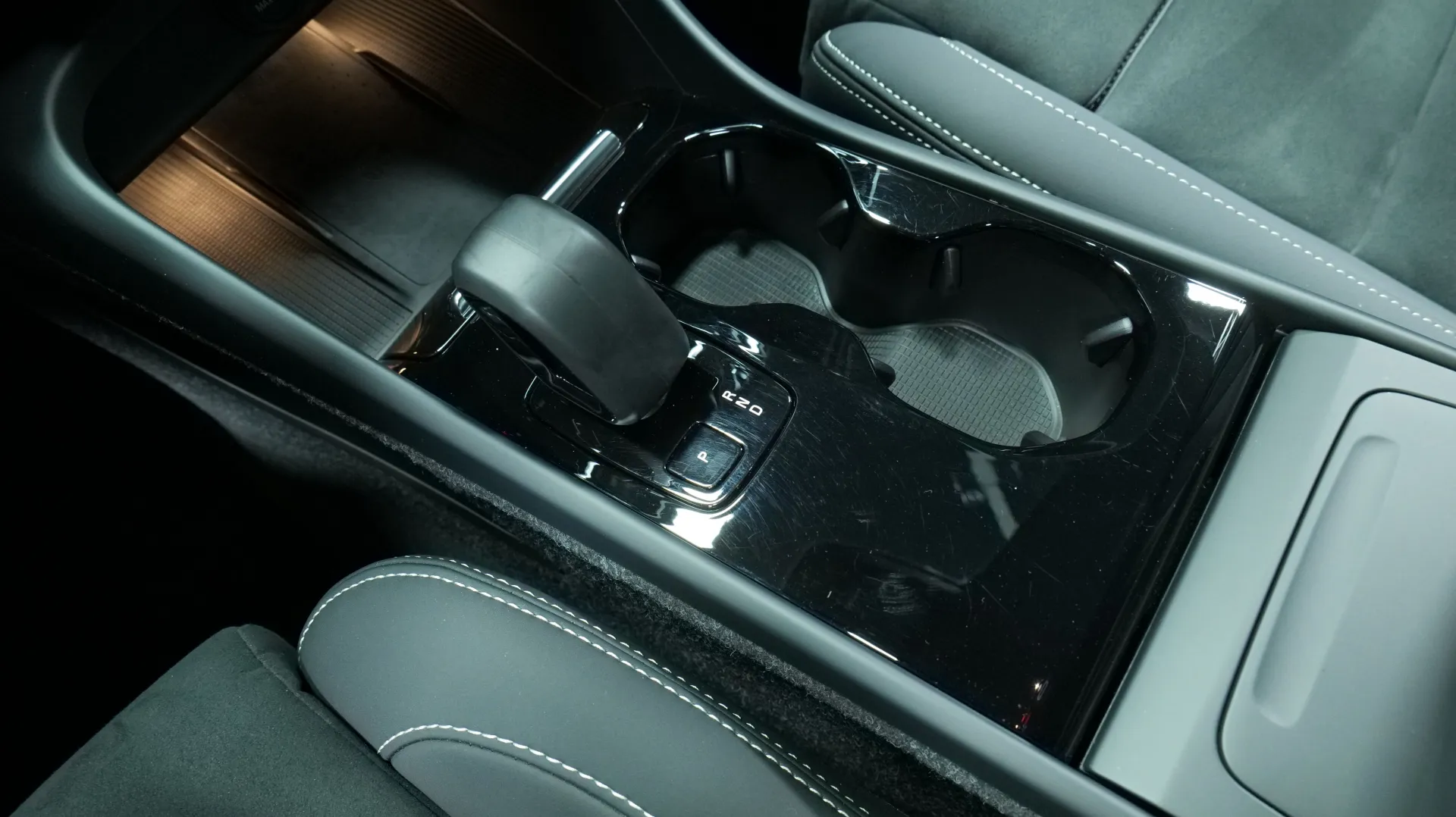 Autokuva 9 - XTA-710