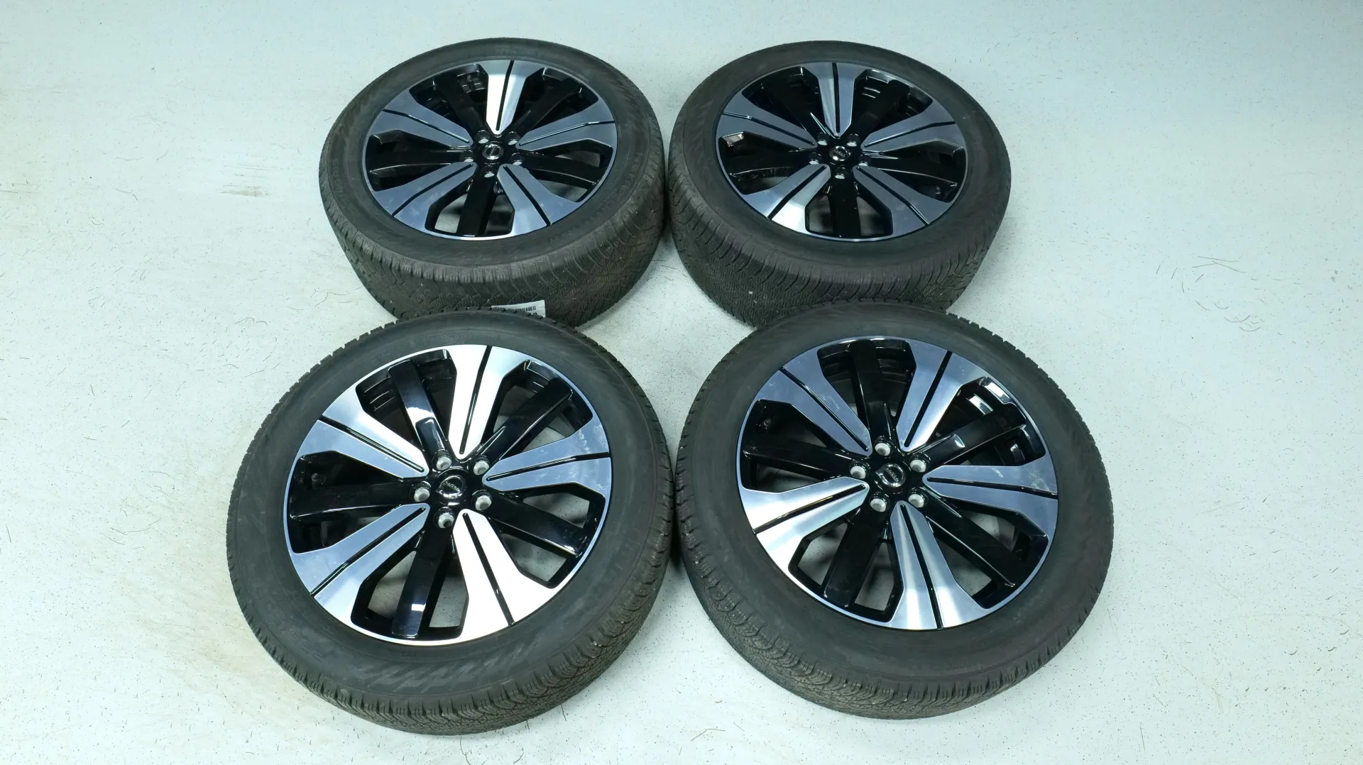 Autokuva 18 - XTA-710