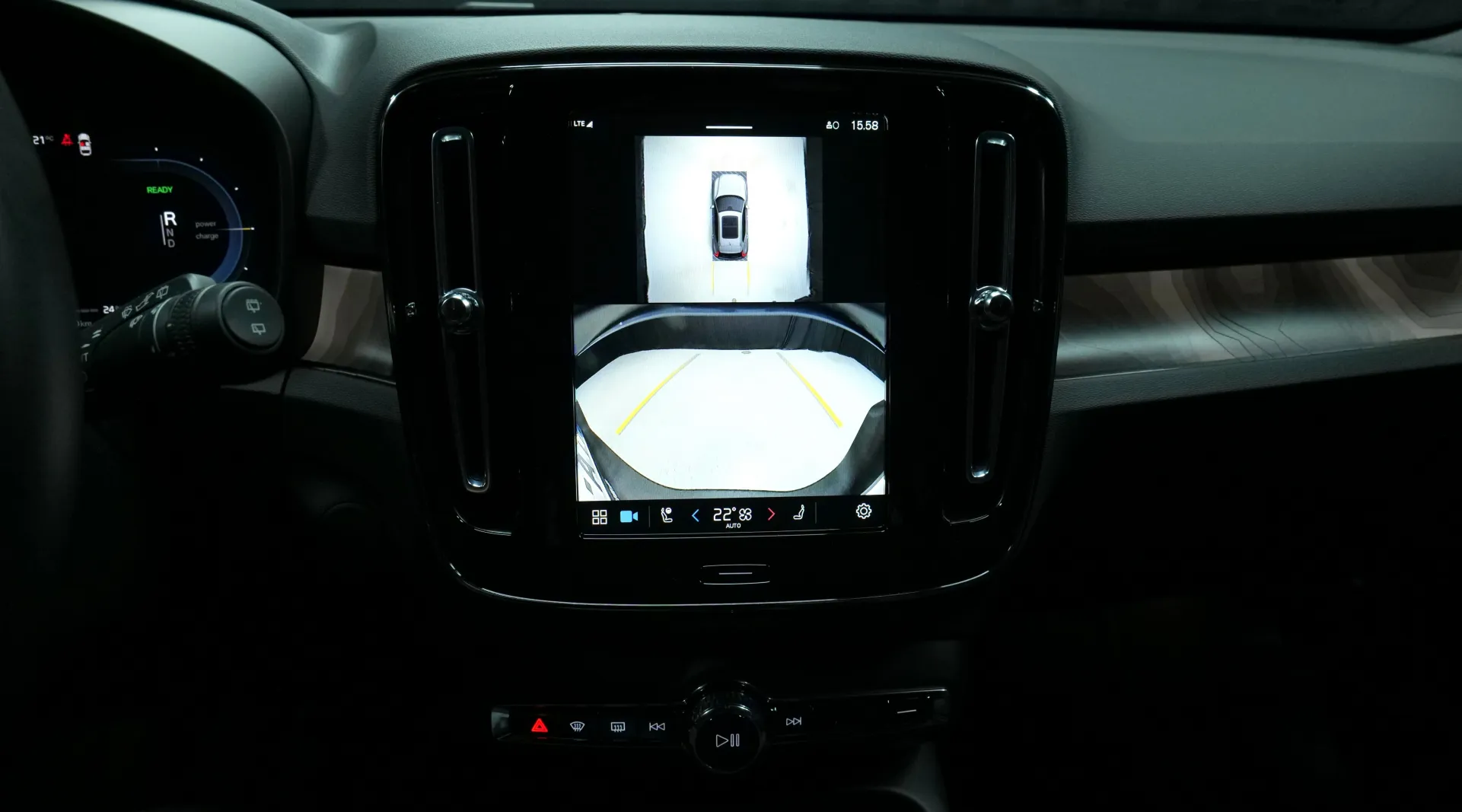 Autokuva 7 - XTA-710