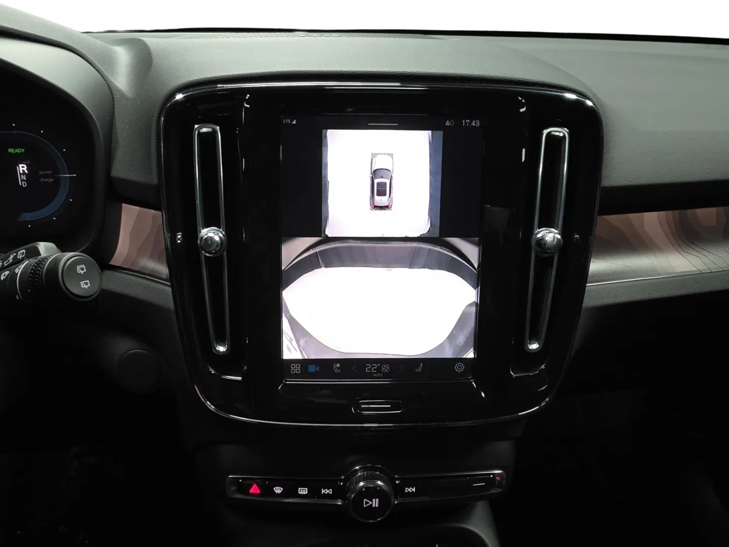 Autokuva 13 - XTA-727