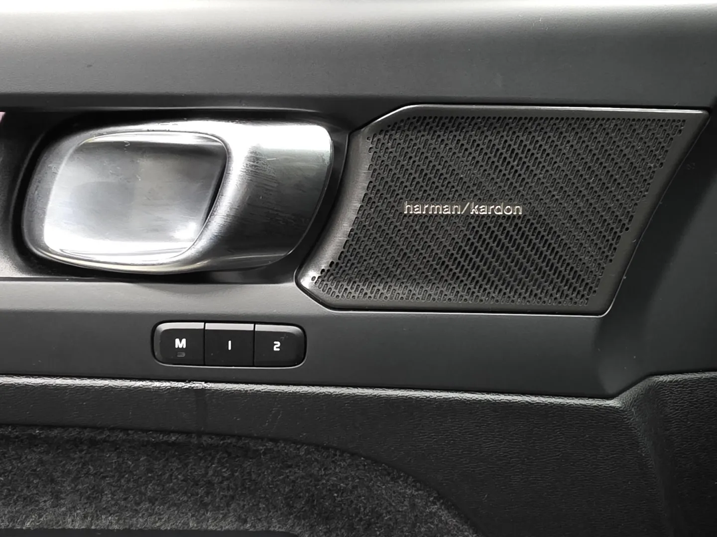 Autokuva 15 - XTA-727