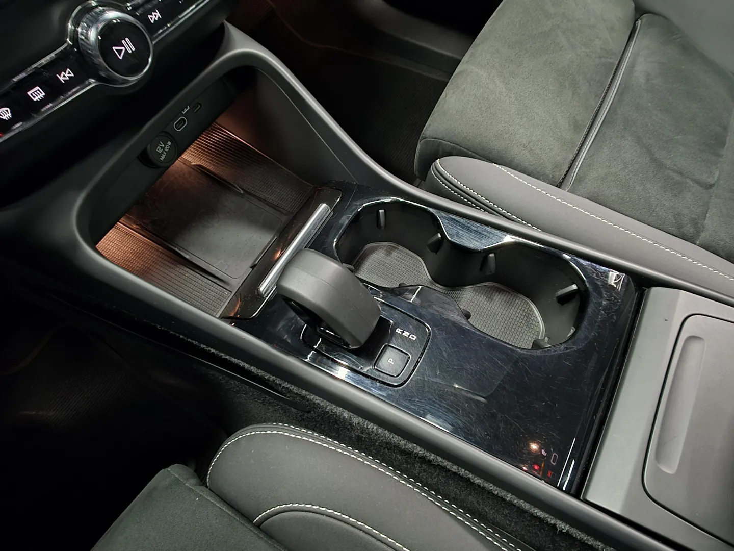 Autokuva 14 - XTA-727