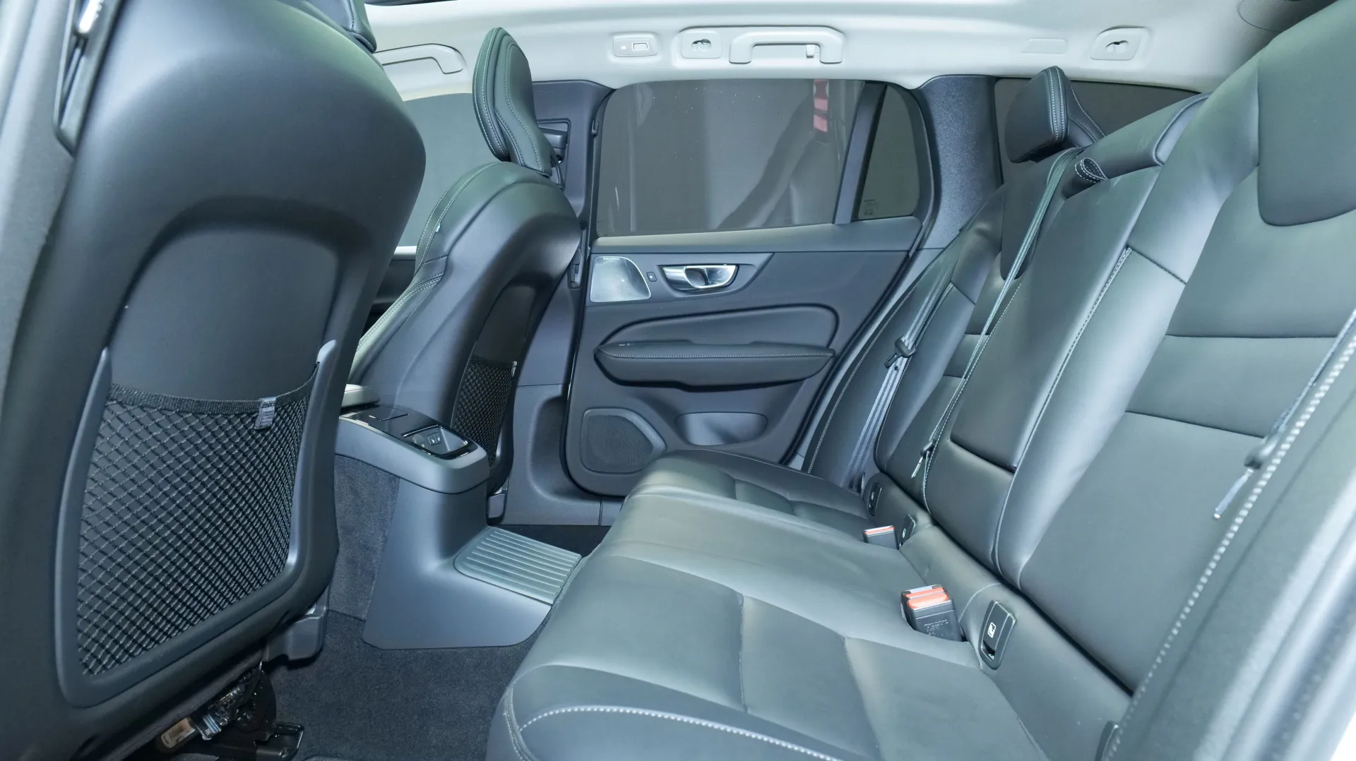 Autokuva 16 - XTE-744