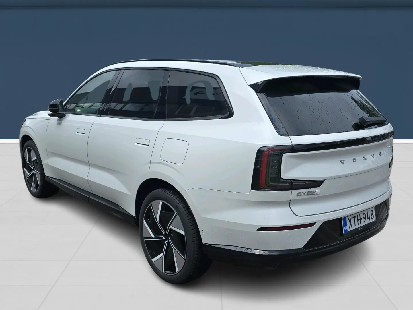 Autokuva 7 - XTH-948